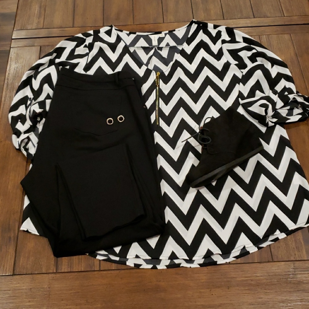 Tacera Chevron Pattern 3X Black and white Tunic
